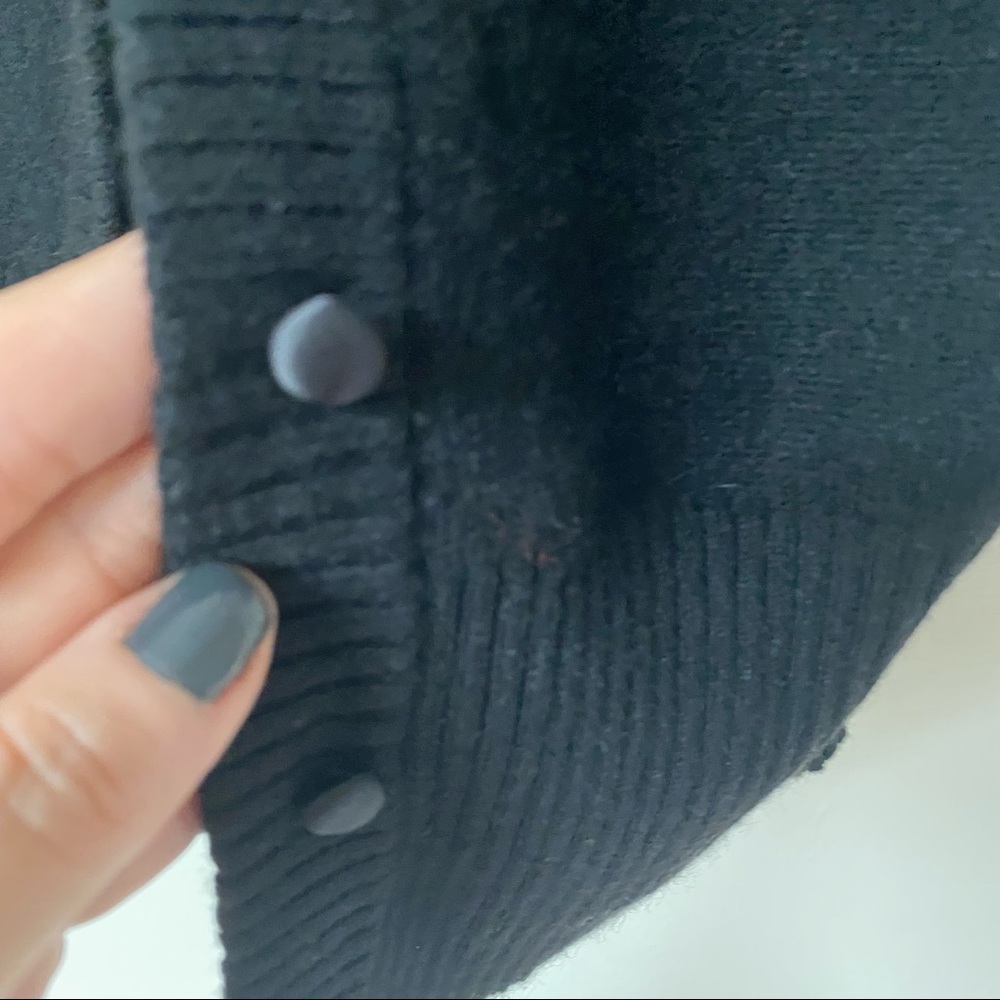 Moda International sweater top - Picture 3 of 8